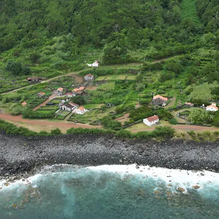 Casa Do Salgueiro بيت للعطل *